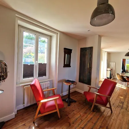 4 Family Home, Walking Distance To The *